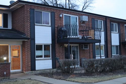 apt-2o-2431 E Brandenberry Ct, Arlington Heights, IL, 60004-5179 | Card Image