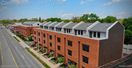 642 W 11 Mile Rd, Royal Oak, MI, 48067-2202 | Card Image