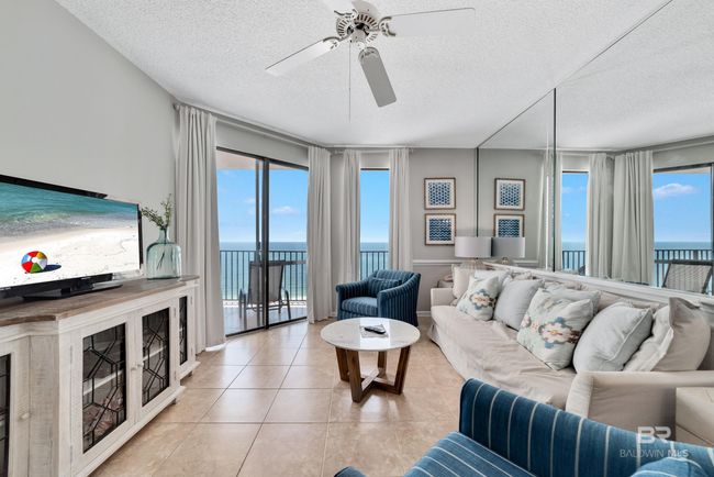 Living Room | Image 16