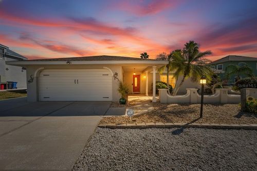 6503 Santiago Ct, Apollo Beach, FL, 33572-2111 | Card Image