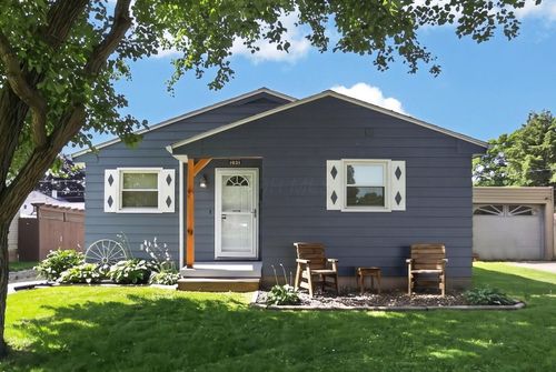 1031 Lawnview Ave, Newark, OH, 43055-2611 | Card Image
