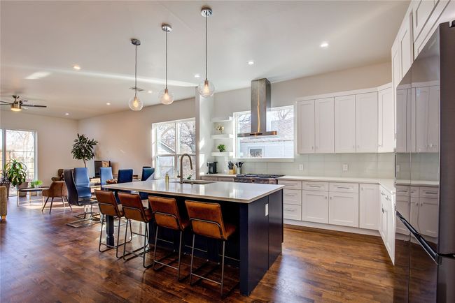 6702 Tyree St, House other with 4 bedrooms, 4 bathrooms and null parking in Dallas TX | Image 5