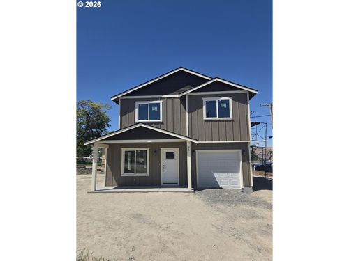 95 W Ivy St, Arlington, OR, 97812-2051 | Card Image