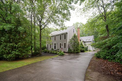 15 Crestwood Dr, Blackstone, MA, 01504-1110 | Card Image