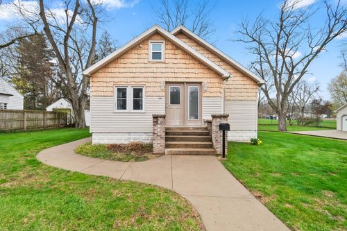 90 Rippon Ave, Hillsdale, MI, 49242-1506 | Card Image