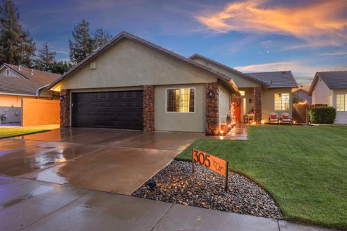 305 Van Dyken Way, Ripon, CA, 95366-3630 | Card Image