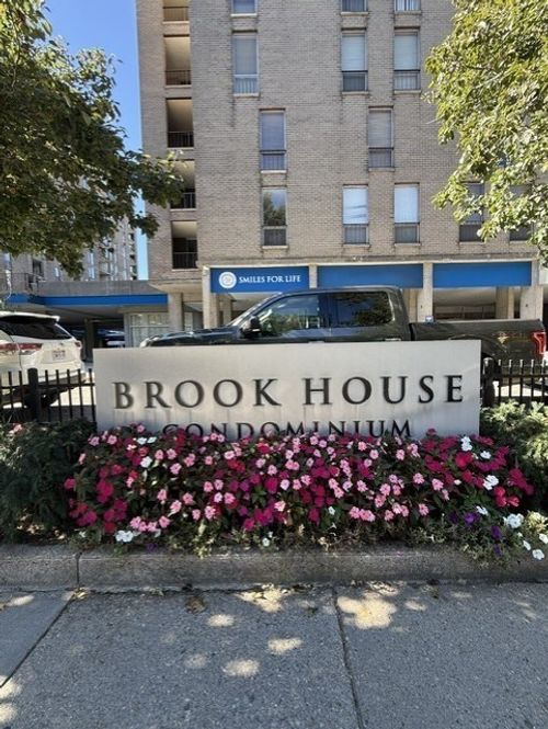 506-44 Washington St, Brookline, MA, 02445-7104 | Card Image