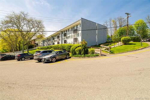 23-5 Wyndover Woods Ln, White Plains, NY, 10603-3156 | Card Image