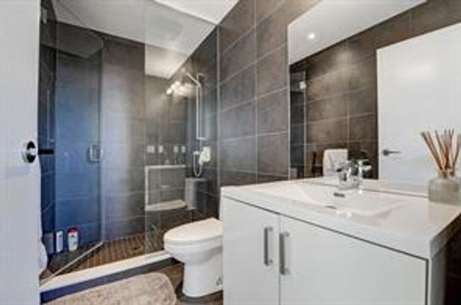 1502 - 1010 6 St Sw, Condo with 2 bedrooms, 2 bathrooms and 1 parking in Calgary AB | Image 27