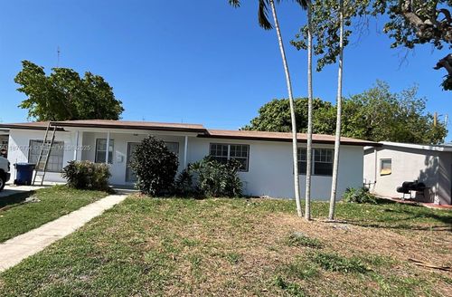 301 Nw 194th Ter, Miami Gardens, FL, 33169-3556 | Card Image