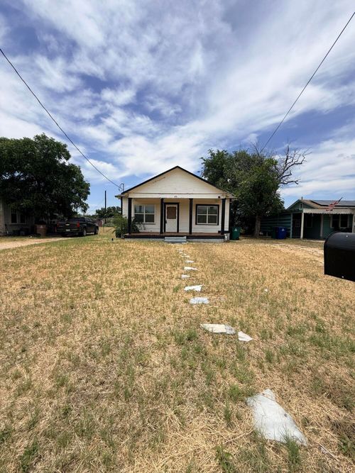 420 E 10th St, San Angelo, TX, 76903-4017 | Card Image