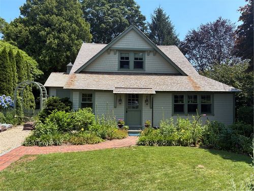 48 Grinnell St, Jamestown, RI, 02835-1238 | Card Image