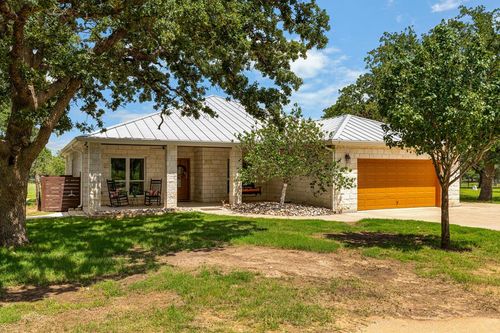 888 Big Bend Ln, Fredericksburg, TX, 78624-7550 | Card Image