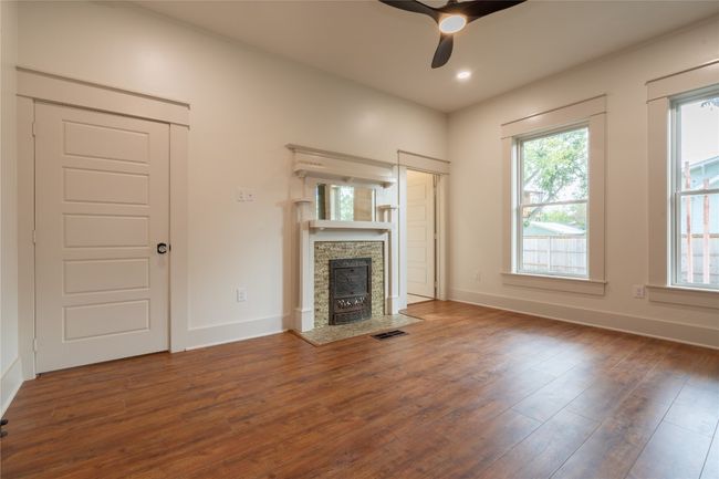 1605 S Main St, House other with 3 bedrooms, 4 bathrooms and 5 parking in Georgetown TX | Image 13