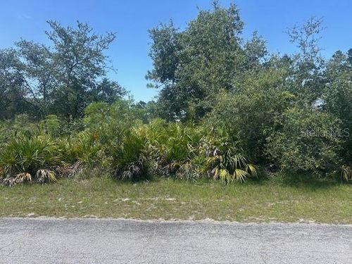 906 Hibiscus Dr, Indian Lake Estates, FL, 33855 | Card Image