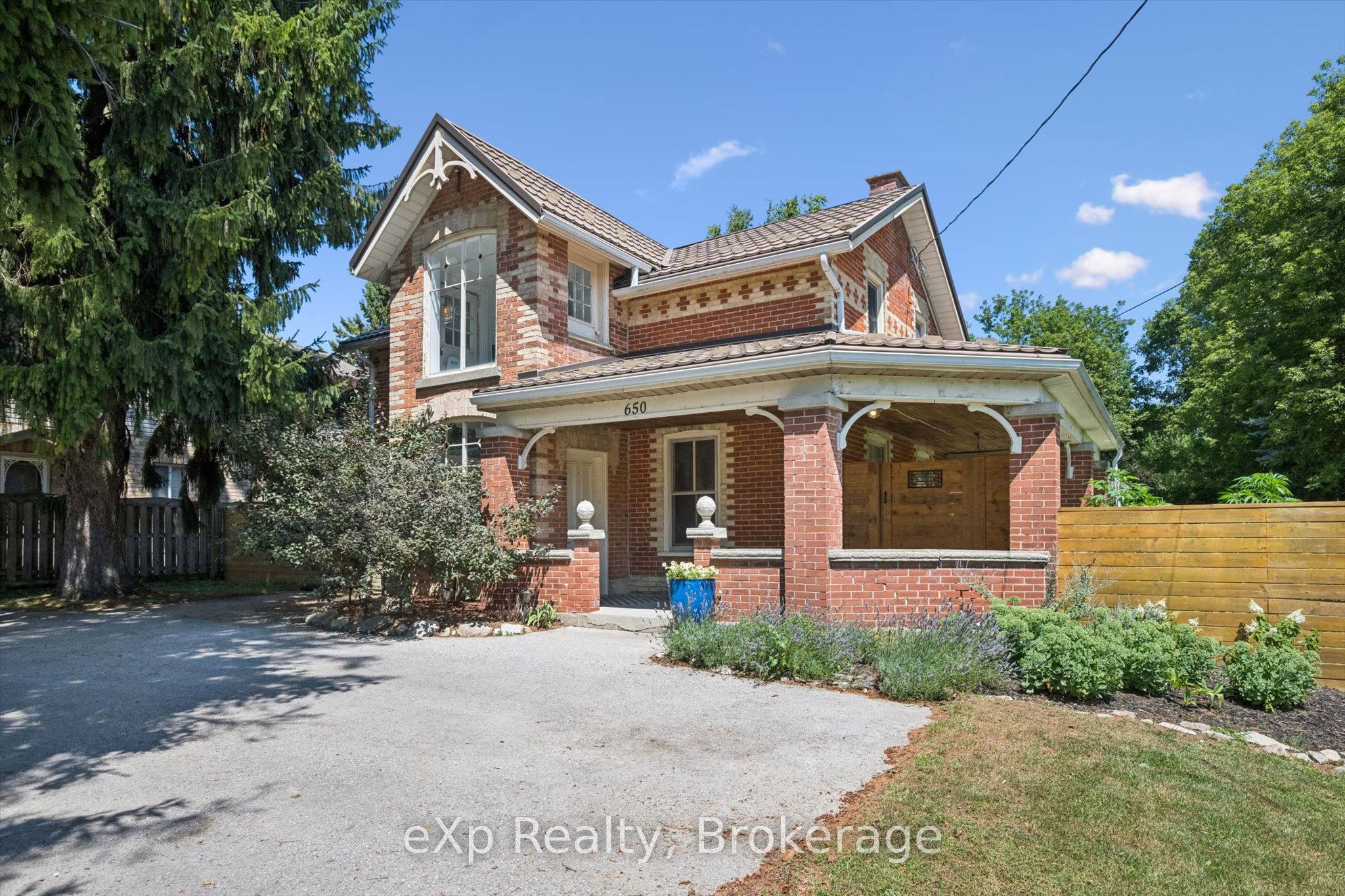 Residential in Centre Wellington 3