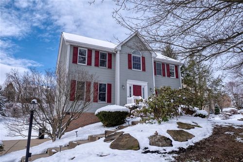 130 Westminster Dr, Mars, PA, 16046-7106 | Card Image