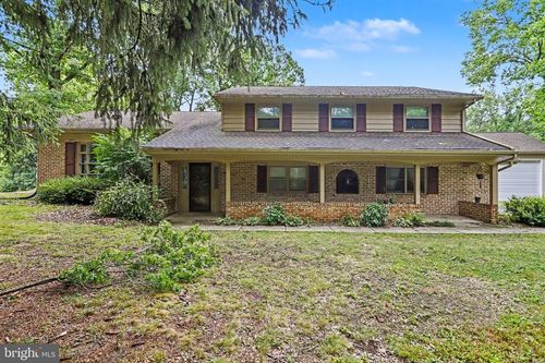 381 Ironstone Ridge Rd, LANCASTER, PA, 17603-9414 | Card Image