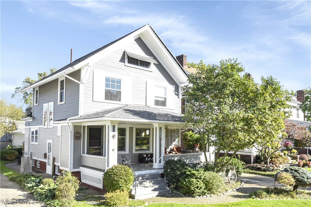 Virginia Ave, Lakewood, OH 44107