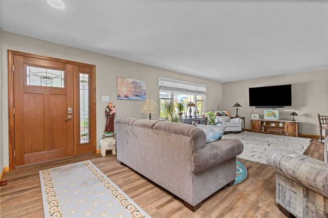 1725 Vance Ave, House other with 4 bedrooms, 3 bathrooms and 2 parking in Coraopolis PA | Image 7