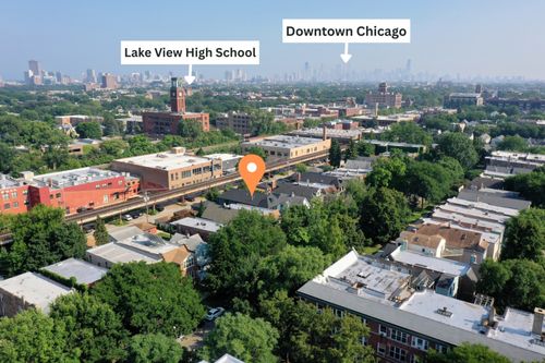 4243 Wolcott Ave, Chicago, IL, 60613-1017 | Card Image