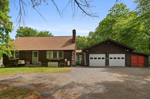 4A Fletcher St, Plainville, MA, 02762-2441 | Card Image