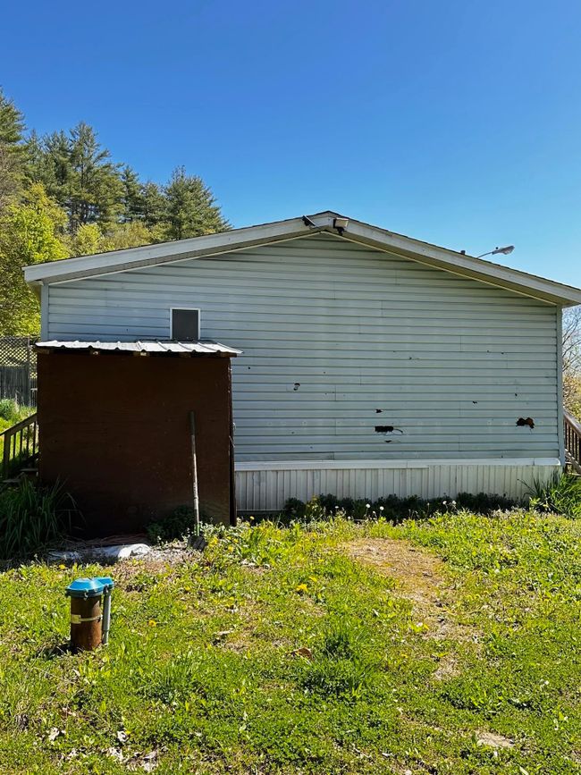 467 River Road, House other with 3 bedrooms, 2 bathrooms and null parking in Putney VT | Image 3