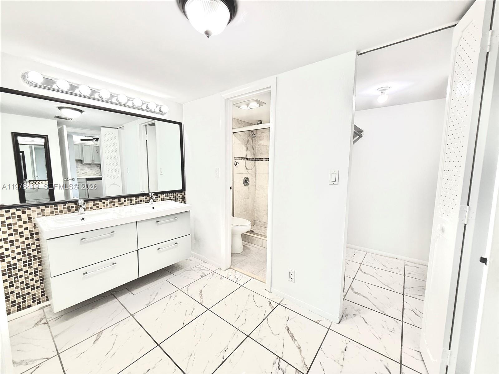 Residential in Aventura 5