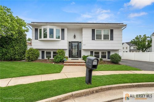 7 Wilton Ave, Middlesex, NJ, 08846-2549 | Card Image