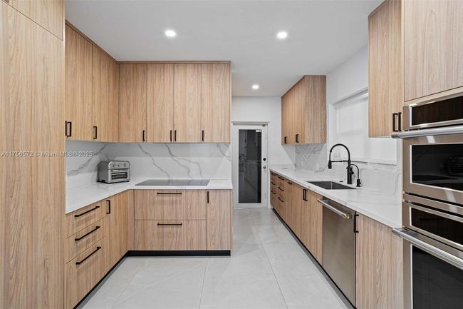 5925 Lagorce Dr, House other with 3 bedrooms, 3 bathrooms and null parking in Miami Beach FL | Image 14