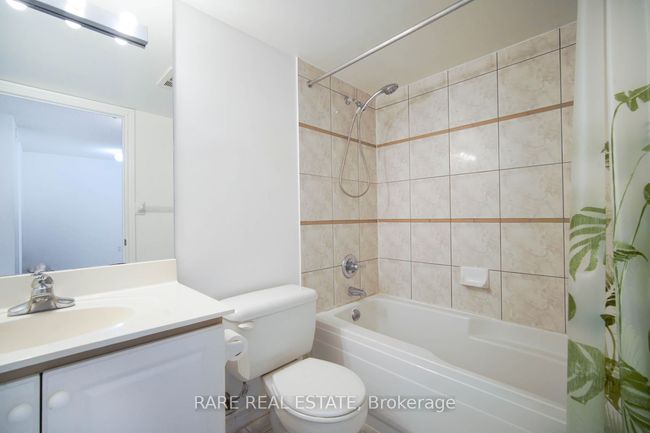 807 - 9015 Leslie St, Condo with 2 bedrooms, 1 bathrooms and 1 parking in Richmond Hill ON | Image 12