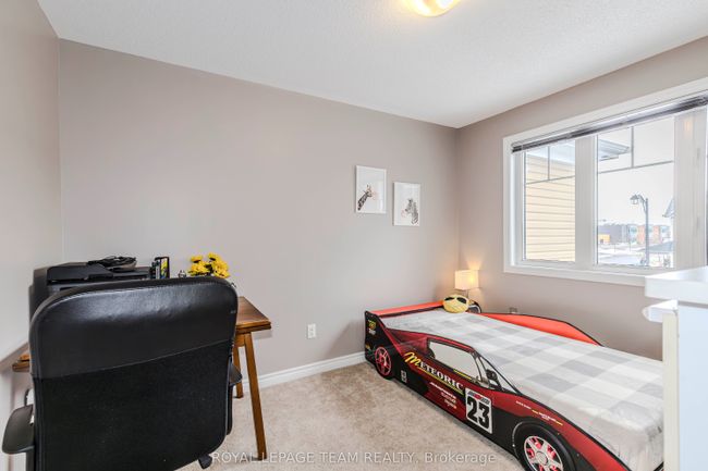 302 Song Sparrow St, House attached with 3 bedrooms, 3 bathrooms and 2 parking in Nepean ON | Image 23