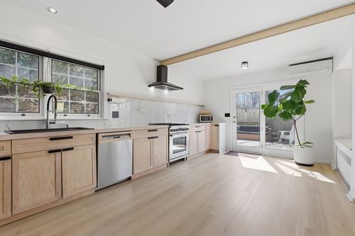 apt-1-11 Sherwood St, Boston, MA, 02131-3779 | Card Image