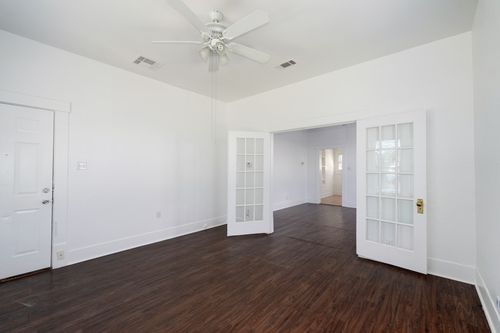 1205 E 12th St, Austin, TX, 78702-1113 | Card Image