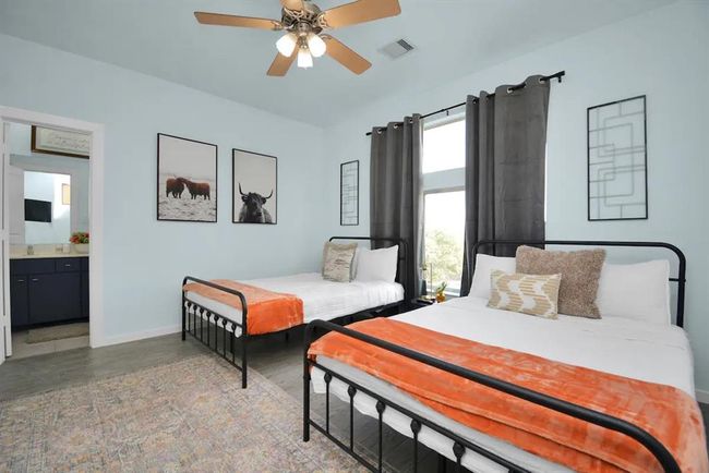 5411 Lindsay Ln, Townhouse with 2 bedrooms, 3 bathrooms and null parking in Houston TX | Image 27