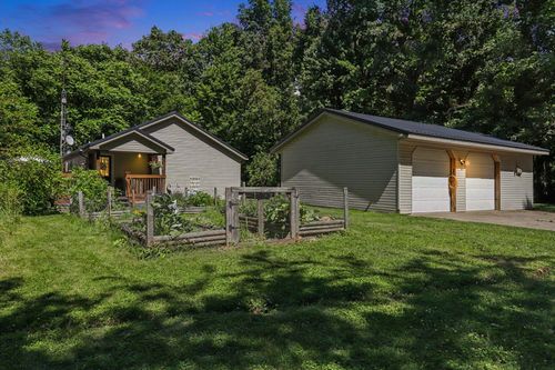 67526 Thunderbird Dr, Sturgis, MI, 49091-9710 | Card Image