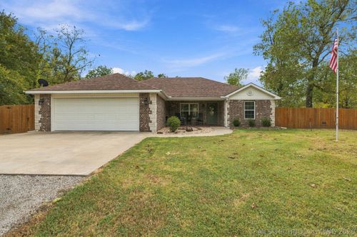 440 W 7th St, Chelsea, OK, 74016-1636 | Card Image