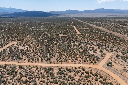 11 Medicine Arrow Rd, Hackberry, AZ, 86411 | Card Image