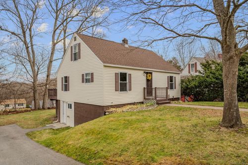 87 Flyers Dr, Norwich, CT, 06360-1731 | Card Image