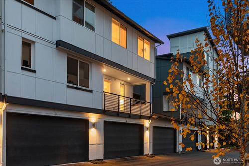 d4-23111 Ne 8th St, Sammamish, WA, 98074-7378 | Card Image