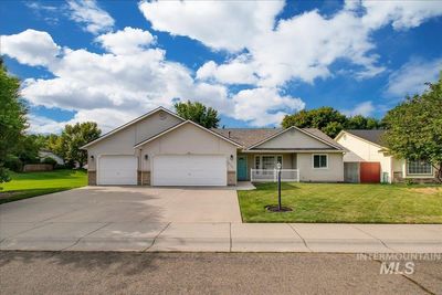 10301 W Mossy Cup St, House other with 3 bedrooms, 2 bathrooms and 4 parking in Boise ID | Image 1