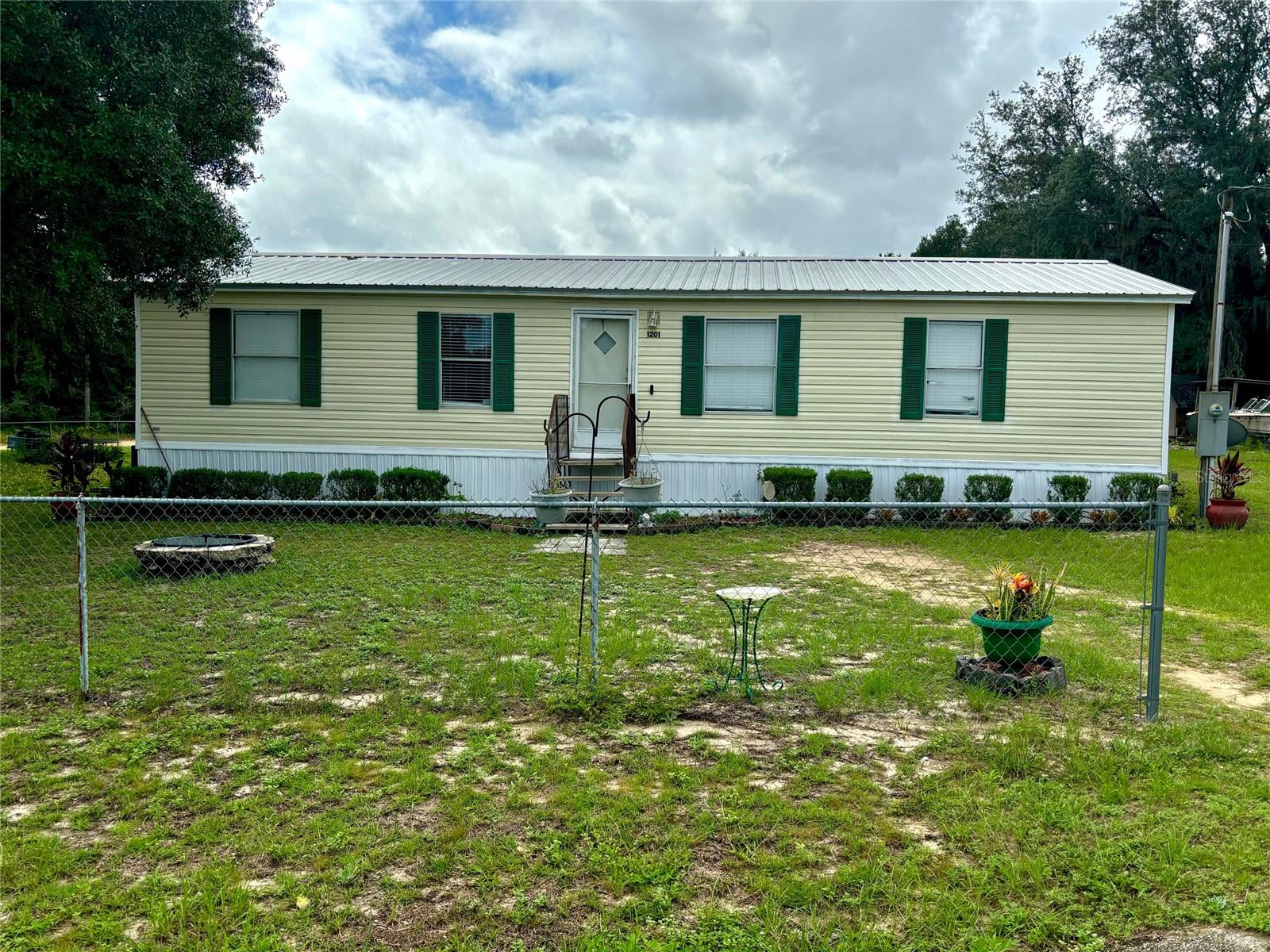 Shirley St, Interlachen, FL 32148