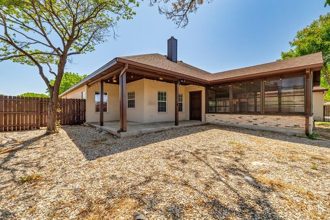 rear view including the enclosed patio | Image 30
