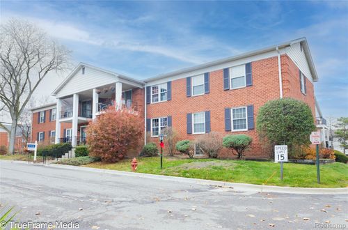 unit-234-27654 E Echo Vly, Farmington Hills, MI, 48334-4433 | Card Image