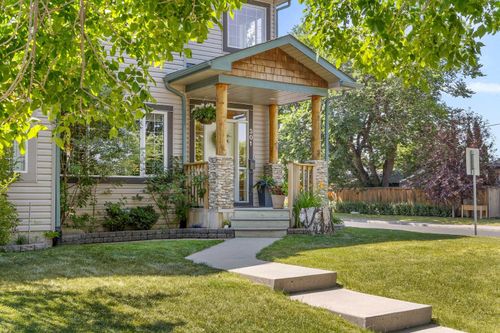 301 29 Avenue Ne, Calgary, AB, T2E2C4 | Card Image