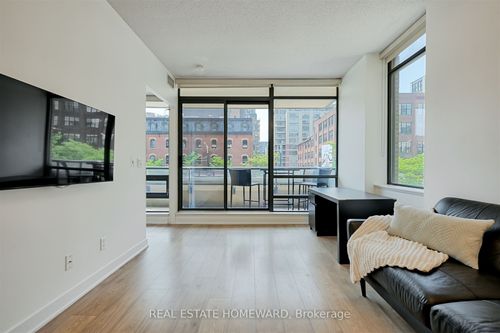 201-438 King St W, Toronto, ON, M5V3T9 | Card Image