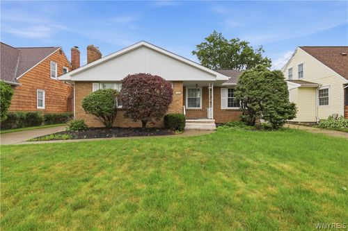 137 Cornwall Ave, Tonawanda, NY, 14150-8513 | Card Image