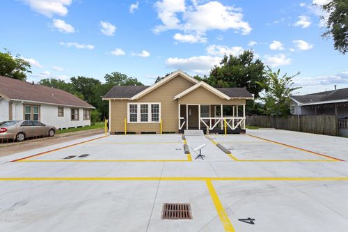 1117 Marion St, Port Neches, TX, 77651-2731 | Card Image