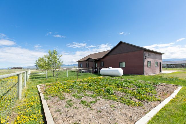 716 Shadow Dancer Way, House other with 3 bedrooms, 2 bathrooms and null parking in Stevensville MT | Image 6