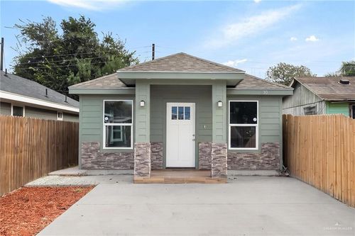 830 N Martinez Ave, Weslaco, TX, 78596-4912 | Card Image